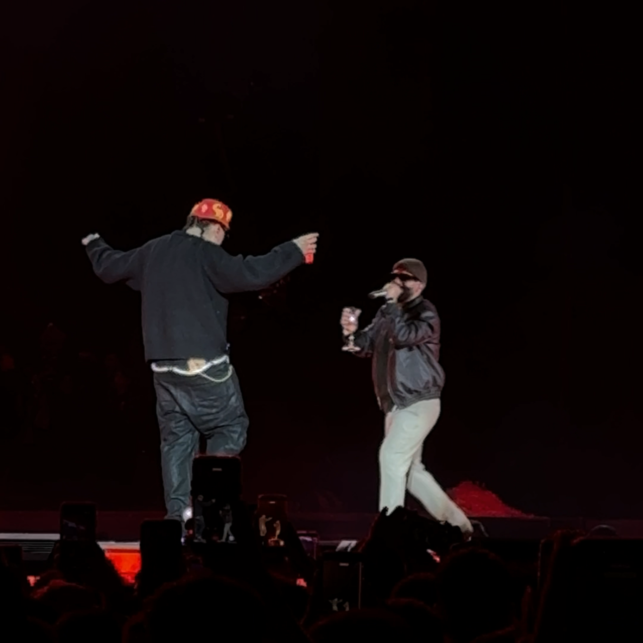 Beéle sorprende como invitado especial de Arcángel en Megaland 2025