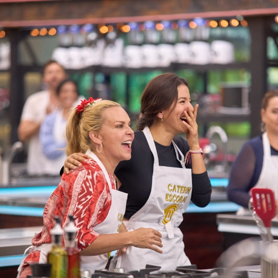 Carolina-Sabino-y-Caterin-Escobar-ganan-pin-de-inmunidad (1).webp