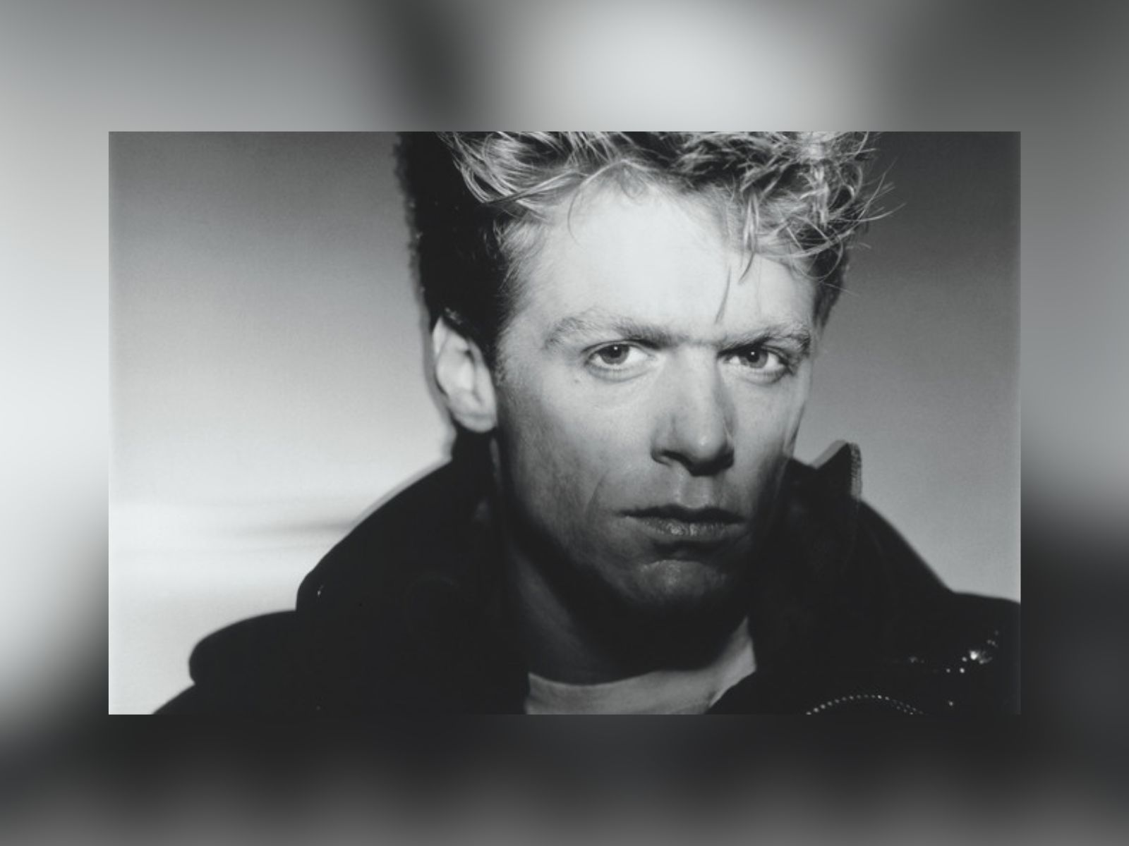 “Heaven” de Bryan Adams supera los mil millones de reproducciones en Spotify