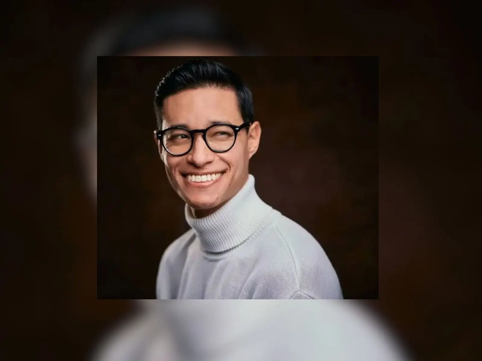 Tony Succar presenta ASUCCAR, un álbum que mezcla tradición salsera y sonidos contemporáneos