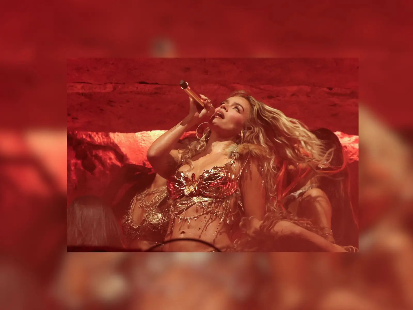 Coachella sonó a salsa: El homenaje de Karol G al ritmo latino.