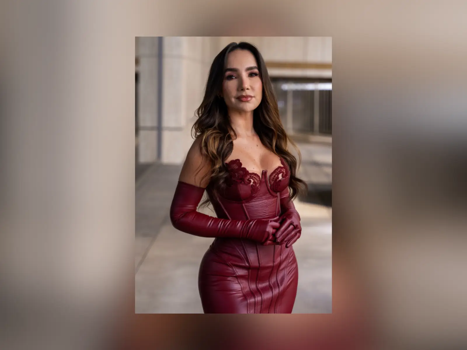 Paola Jara estrena “Mi Momento Más Humilde”, un himno al despecho más sincero