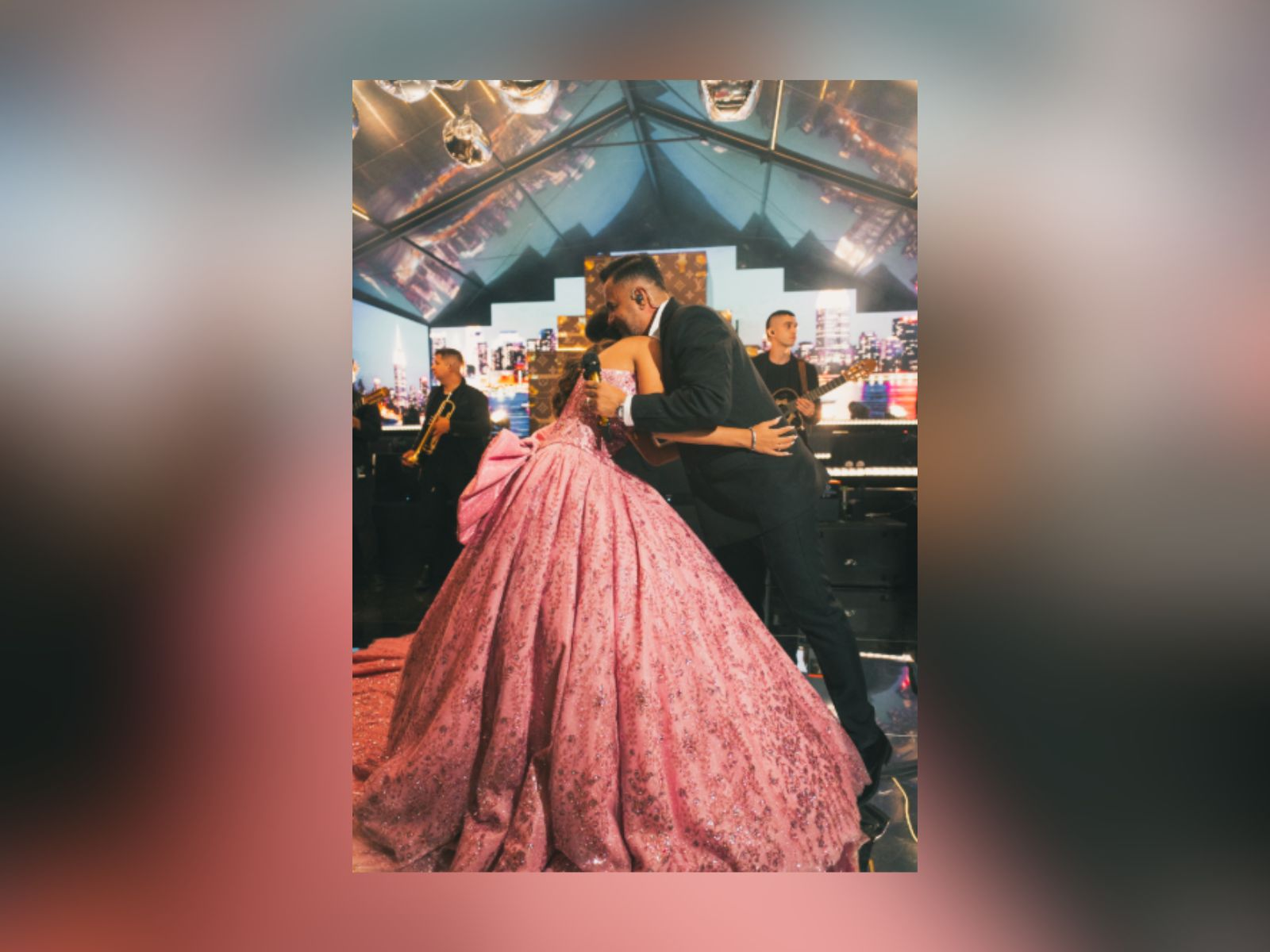 Así fue la emotiva fiesta de 15 años de la hija de Jhon Álex Castaño: hubo serenata y grandes sorpresas