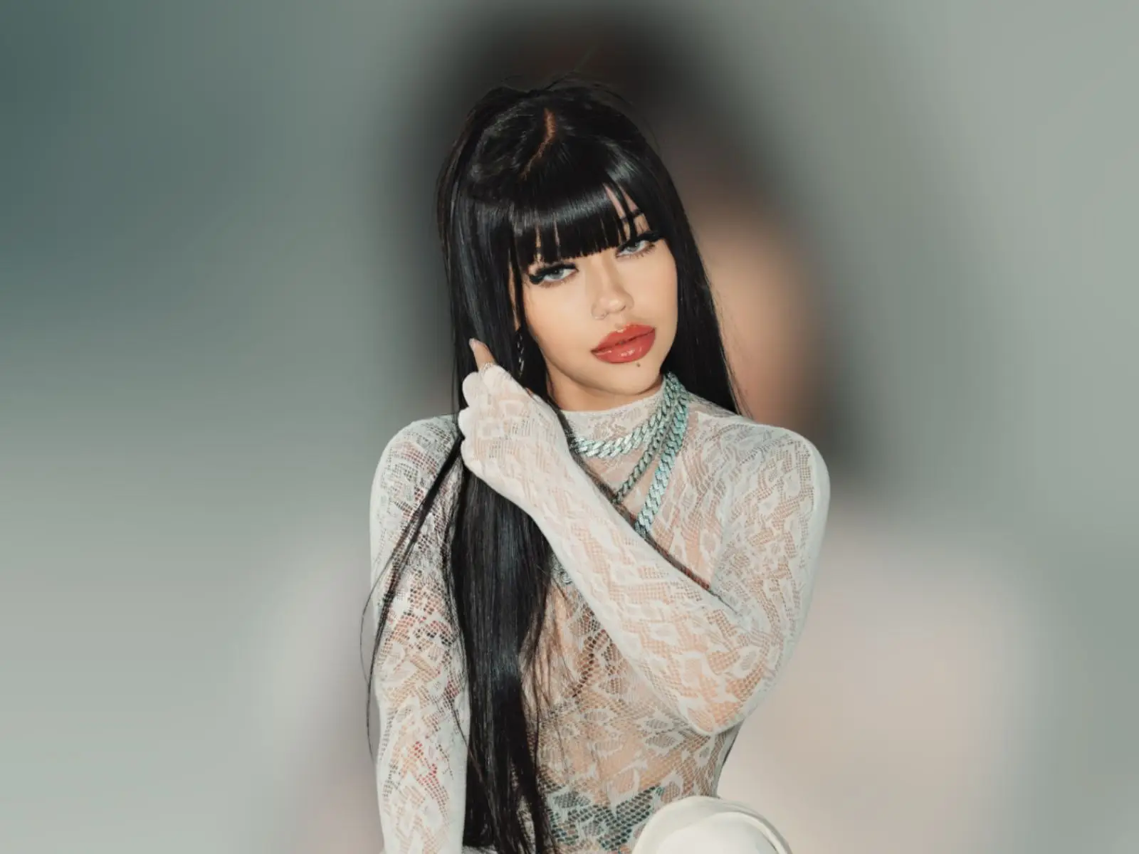 Nesi marca un antes y un después con su era "Pretty Bitch"