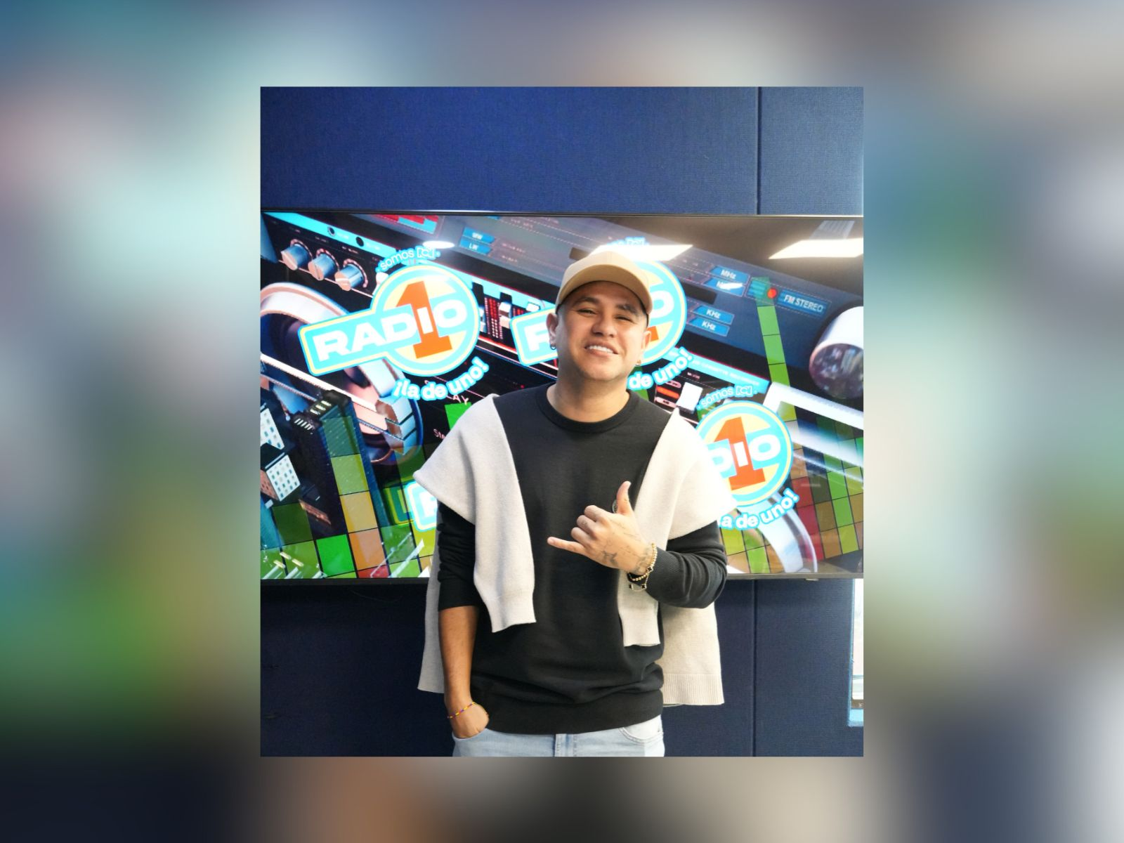 Brian Puerta convierte el despecho en música con su álbum en vivo Te amo pero te odio