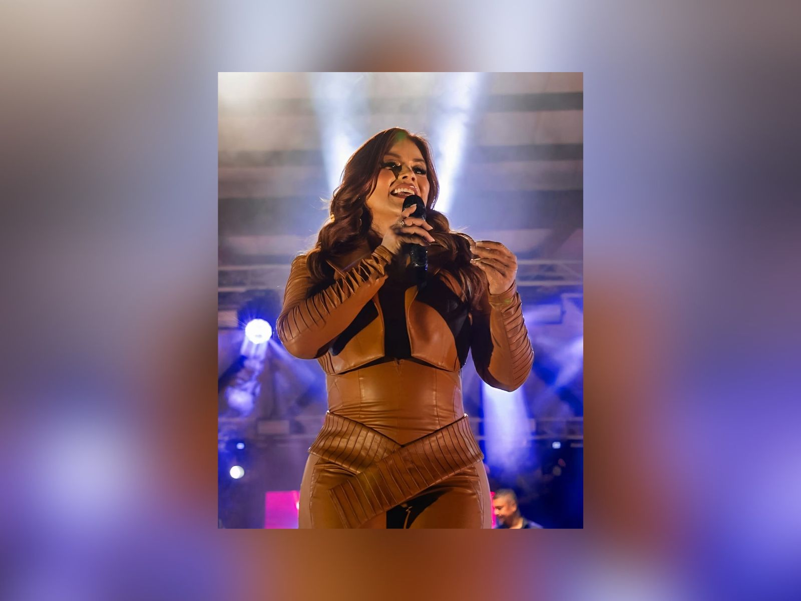 Francy estrena “La Más Fina” y celebra el poder femenino a caballo