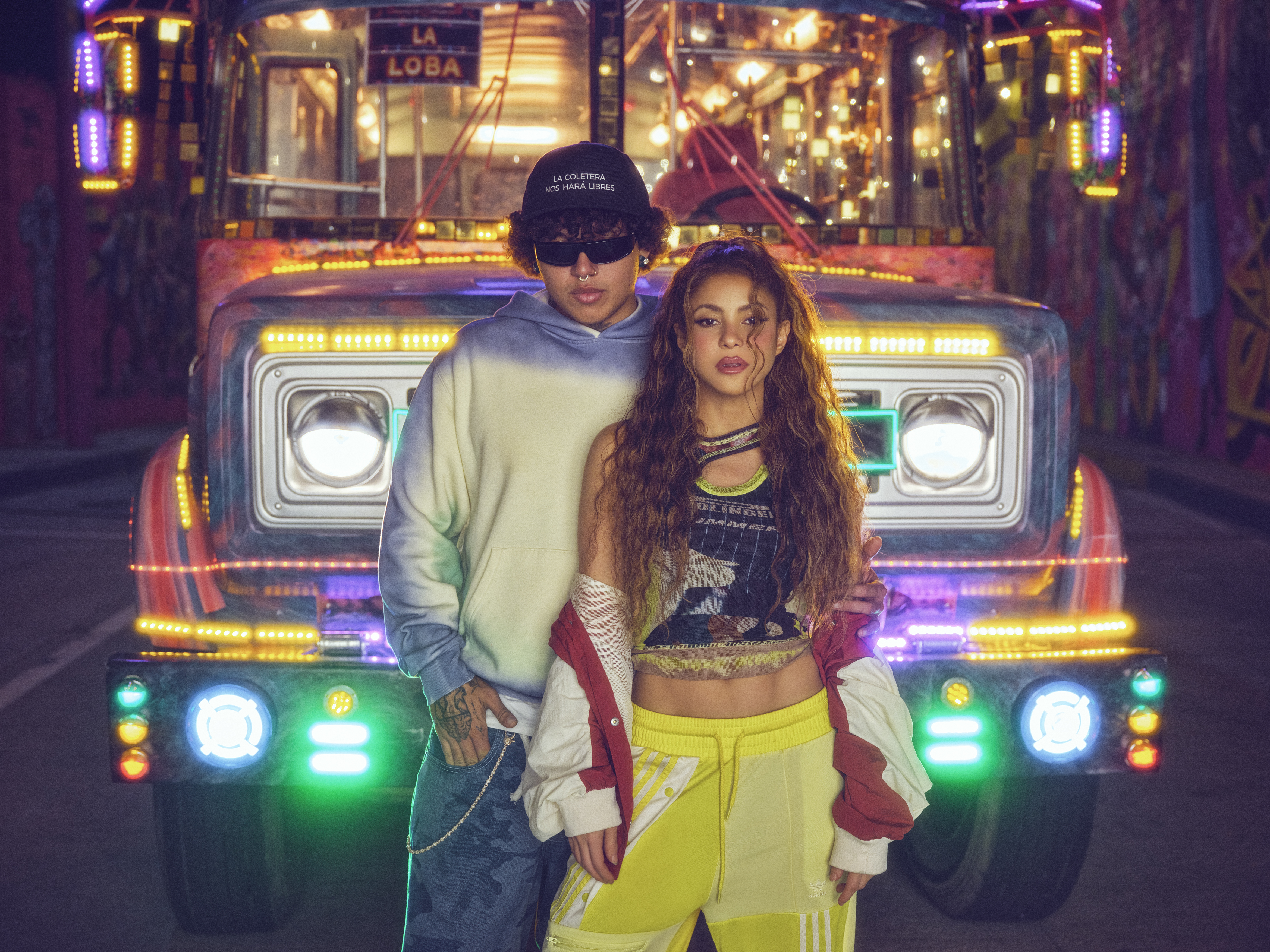 QUE FLUYA single art cover approved.jpg