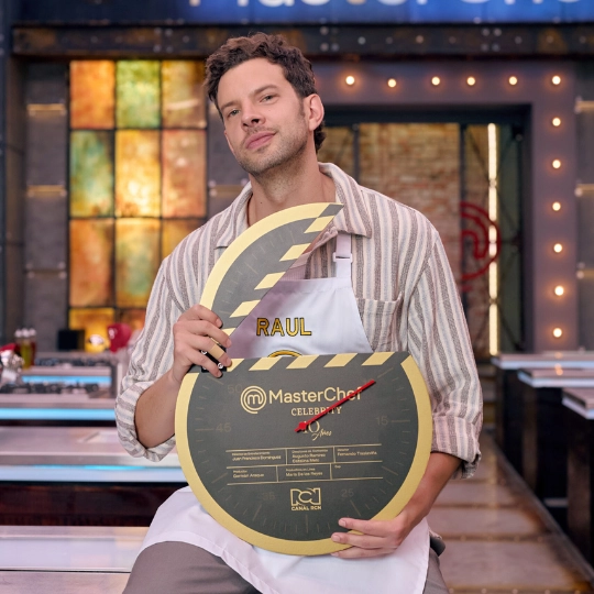 Raul-Ocampo-Participante-de-MasterChef-Celebrity-Colombia-2025.webp