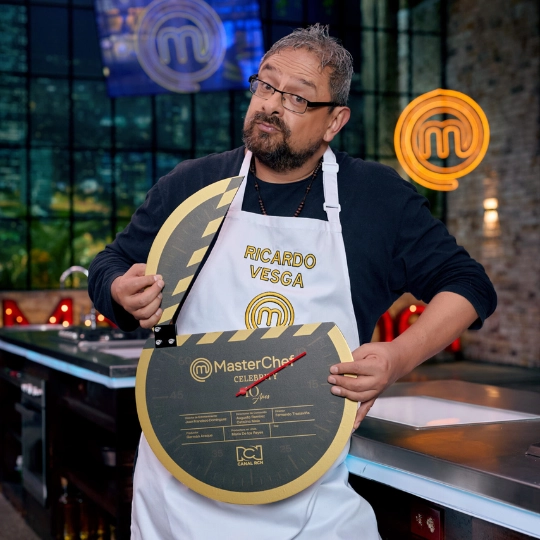 Ricardo-Vesga-Participante-de-MasterChef-Celebrity-Colombia-2025.webp