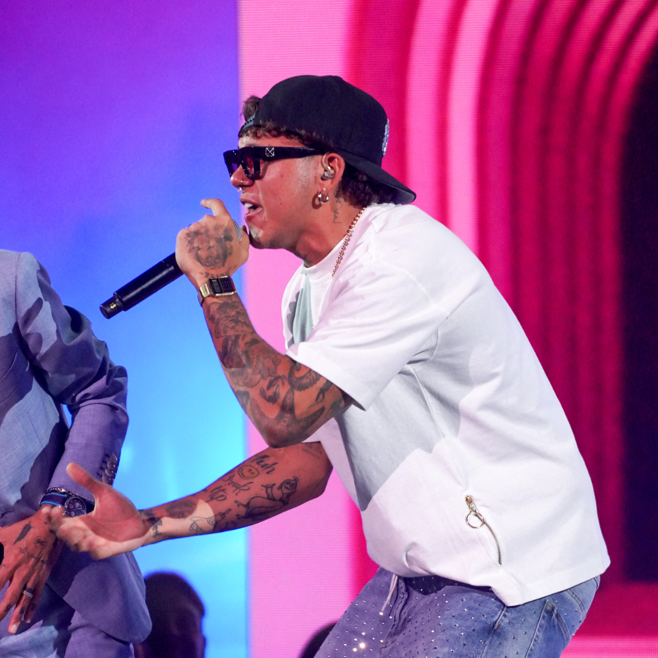 Beéle y Elvis Crespo lanzan preview de su colaboración de fin de año