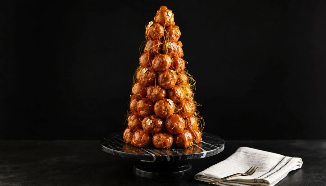 Croquembouche de repollitas rellenas Croquembouche de repollitas rellenas
