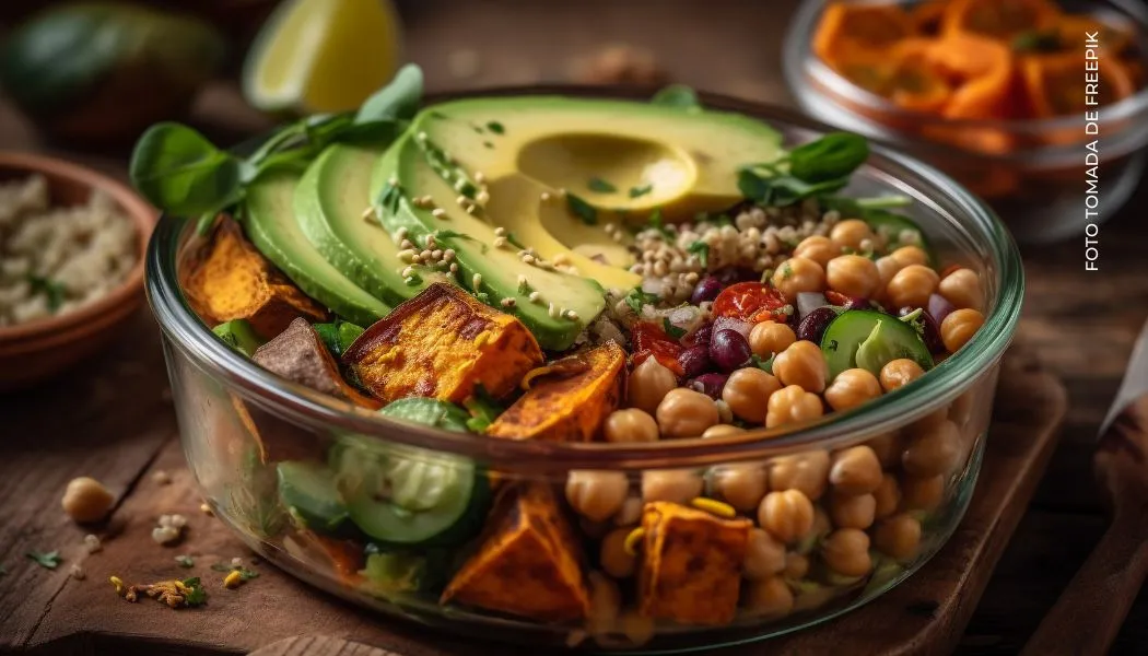 Receta ensalada de garbanzos y aguacate