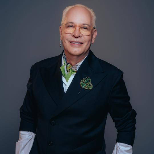 hernan-zajar-jurado-miss-universe-2025 (1).webp