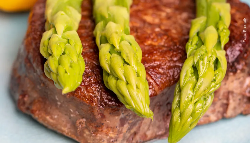 lomo de res con esparragos