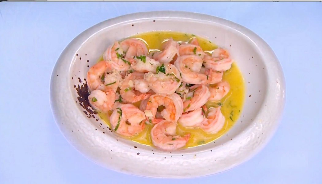Camarones al ajillo con vino blanco y mantequilla