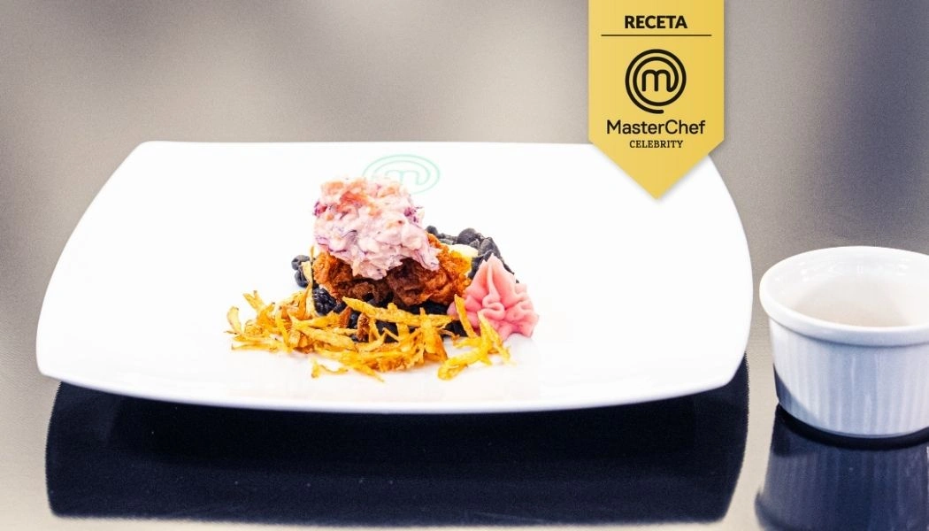 Receta pollo frito con tres purés de papa y ensalada Receta pollo frito con tres purés de papa y ensalada.