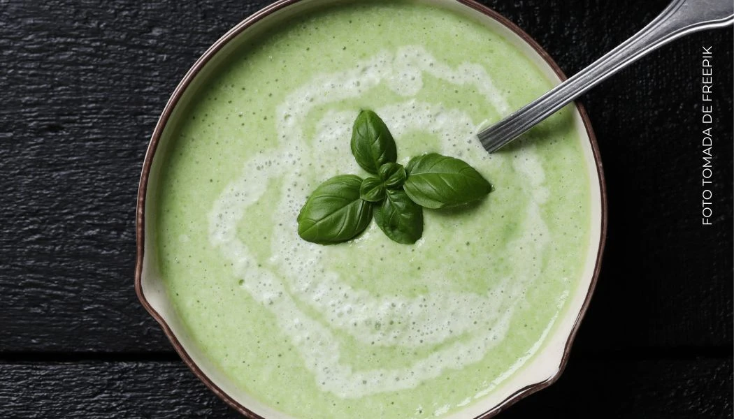 Receta sopa fría de pepino y yogurt.