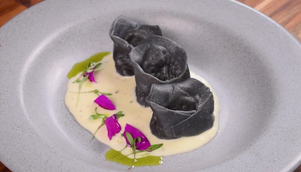 Tortellini rellenos de pimentón y zucchini image_alt