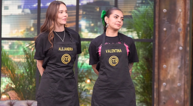 valentina-alejandra-delantal-negro.webp